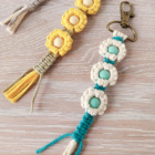 Atelier macramé ados/adultes – porte-clé fleuri